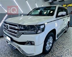 تۆیۆتا لاند کروزەر